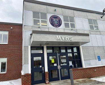 Picture of a high school in New Hampshire.