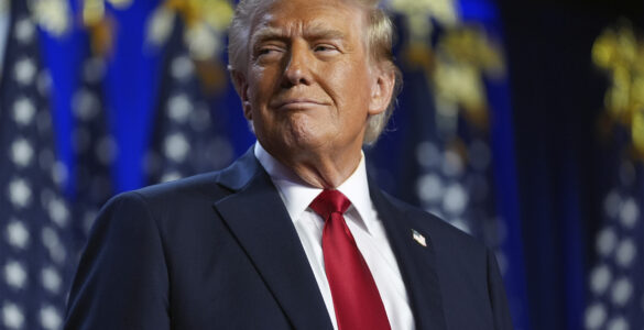 Donald Trump in red tie