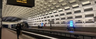 The inside of the McPherson Square Metro station.