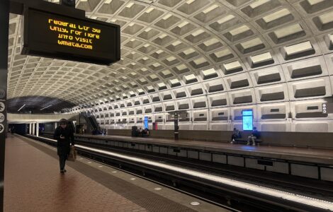 The inside of the McPherson Square Metro station.
