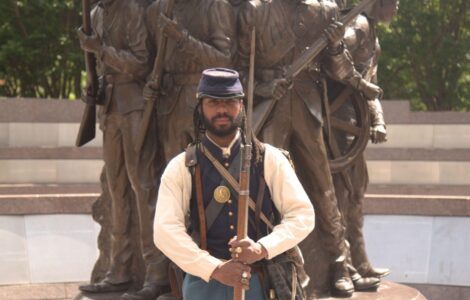 Civil war expert in costume