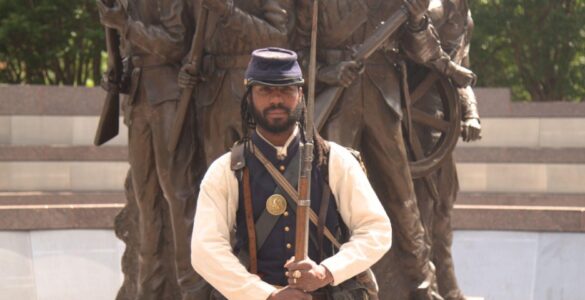 Civil war expert in costume