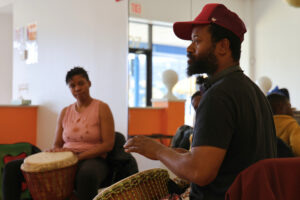 Yuma “Docta Yew” Bellomee teaching his workshop, the Ni Dembaya African Drum & Dance Ensemble. (Kelly Doyle)