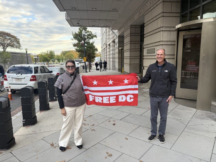 Free DC protestors. (Ellen Tannor)