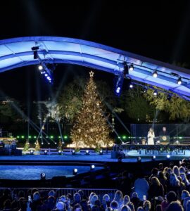 Crowds at the National Christmas Tree Lighting in Washington, D.C. (Screenshot, x.com/firstladyoffice)