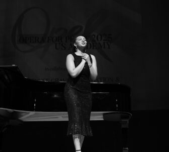 Ella Vaughn (Photo: Antoine Sanfuentes)