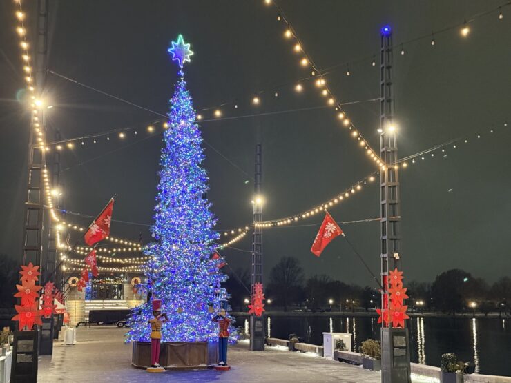 The Wharf's 2025 Christmas tree (Kordell Martin)